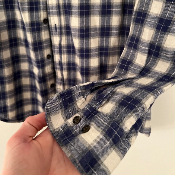 St. John’s Bay button up shirt - Picture 3 of 4